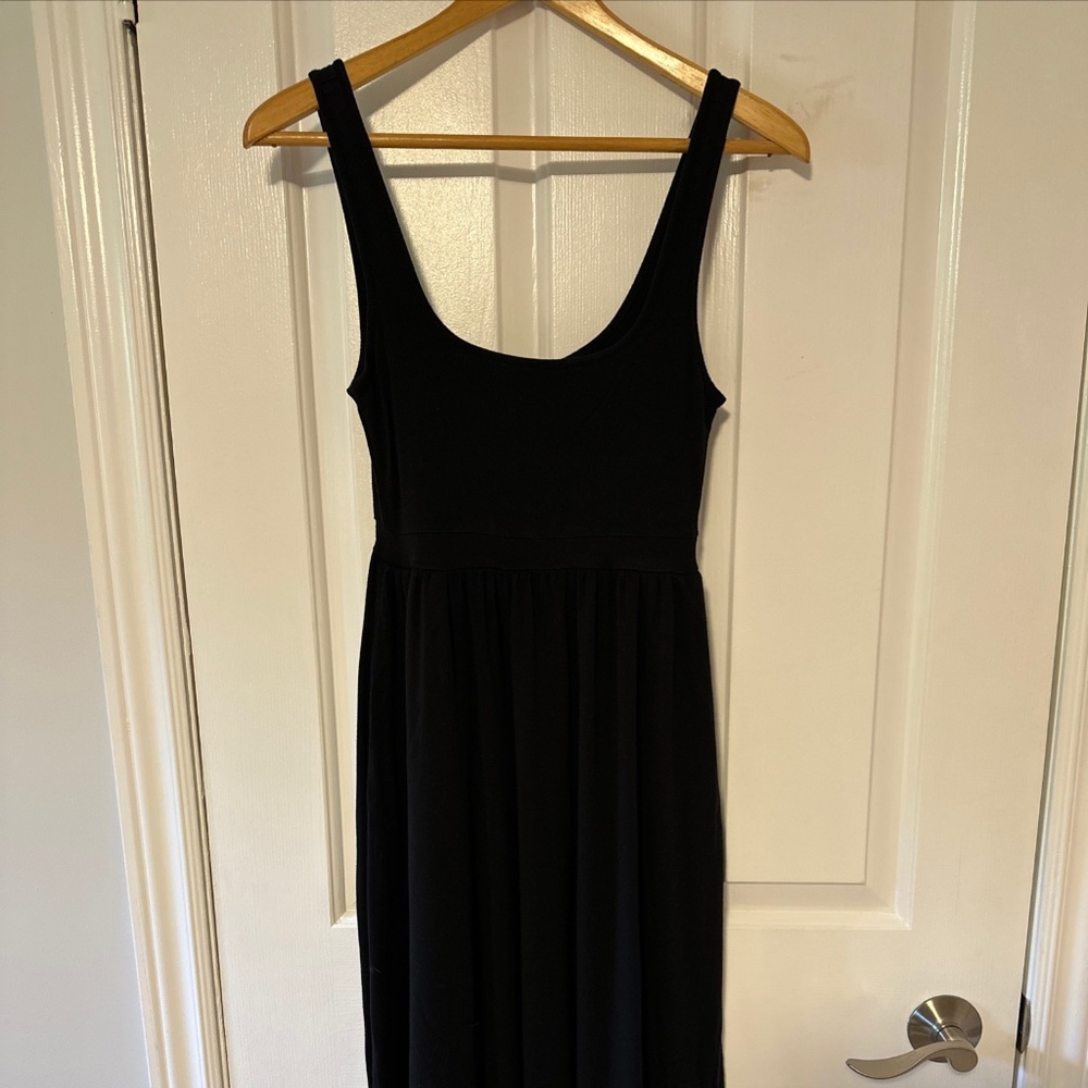 Wilfred Free Maxi Dress Black Sleeveless Pockets Stretch Empire Waist Elegant XS